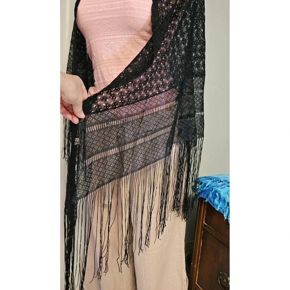 California Things Shawl Women OS Black Vintage Lace Knit Fringe Wrap Boho Japan